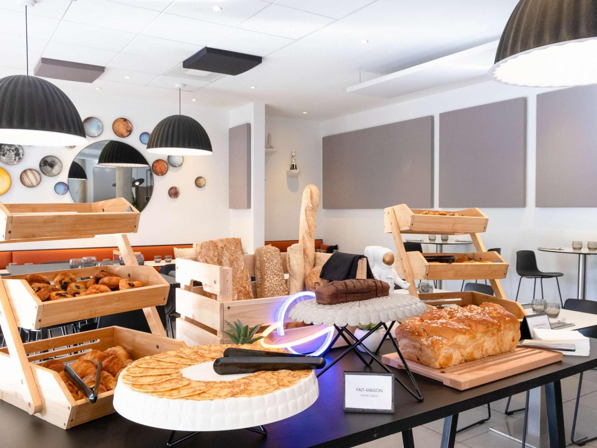 Ibis Styles Toulouse Cite Espace Екстер'єр фото