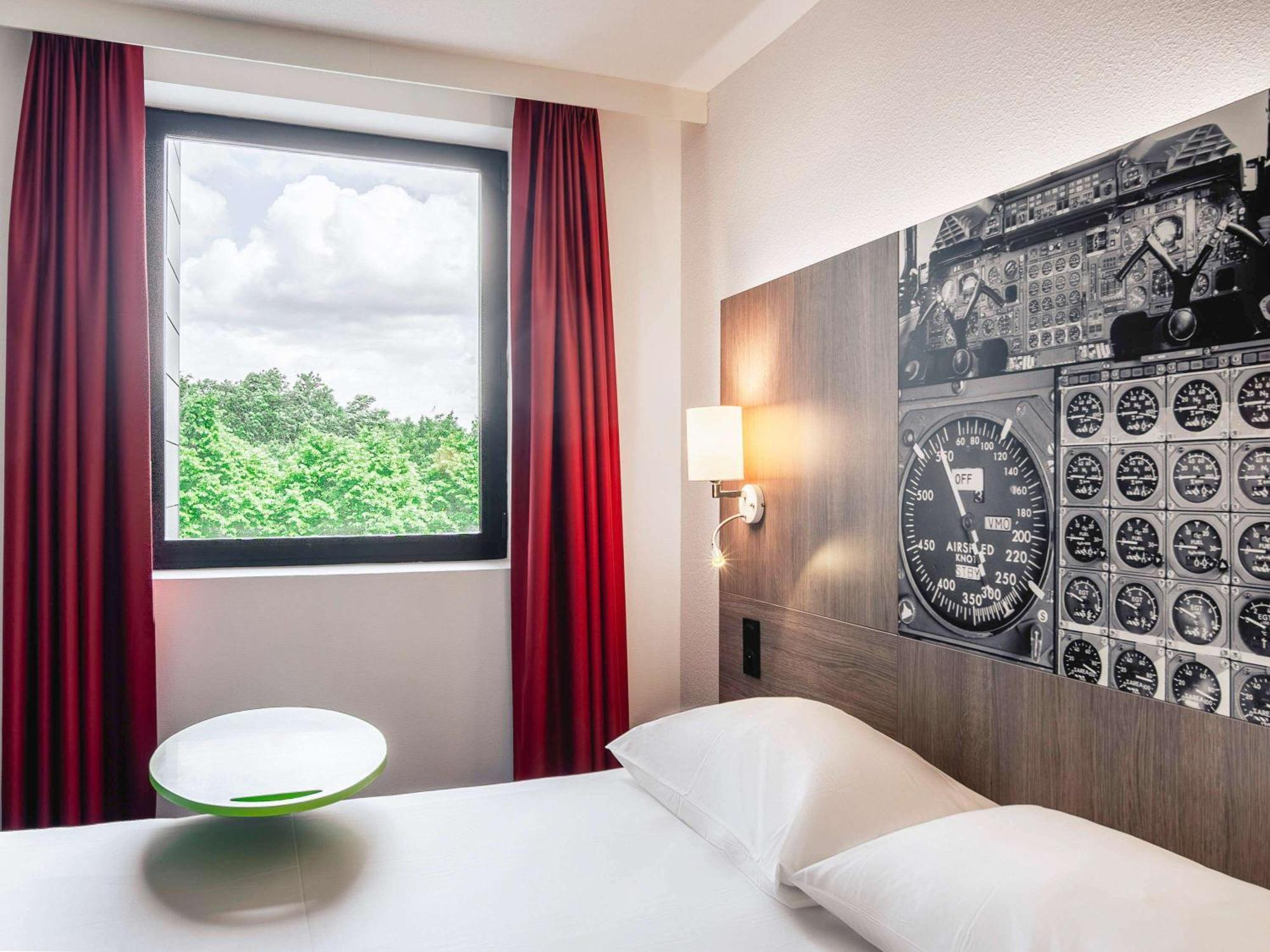 Ibis Styles Toulouse Cite Espace Екстер'єр фото